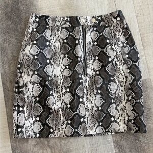 Black and White Snake Print Skirt